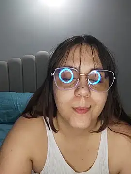 Snapshot of its_lauu_ chatting on March 2, 2026, 5:08 am its lauu online show from March 2, 2026, 5:08 am