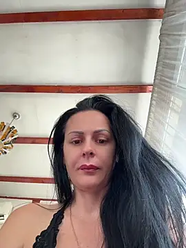 MiriamDelyn online show from July 18, 2026, 6:44 am