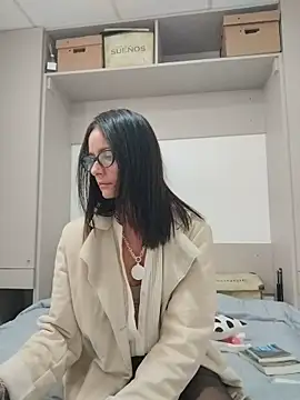 SophiaRemington online show from May 9, 2026, 3:26 pm
