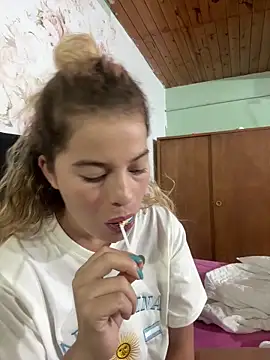 AriBeautiful online show from March 2, 2026, 8:32 am