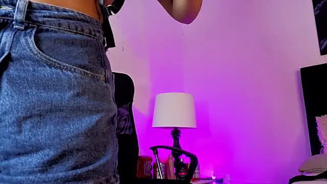 KateValenciaa online show from April 11, 2026, 12:20 pm