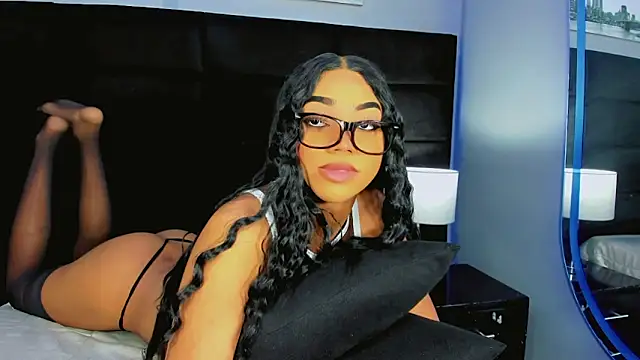 Daniiela Foxx online show from June 20, 2026, 1:05 pm
