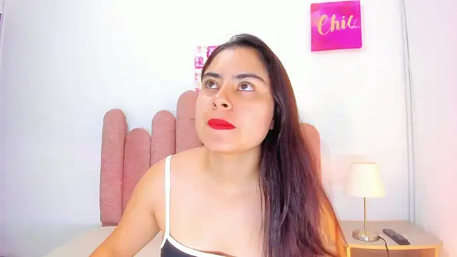 Snapshot of LunaMarin_ chatting on February 12, 2026, 1:00 pm LunaMarin online show from February 12, 2026, 1:00 pm