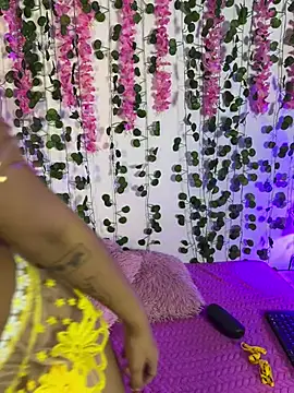 Woo isDaphne online show from February 26, 2026, 11:05 pm