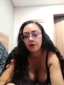Salma-sweet online show from April 30, 2026, 3:13 am