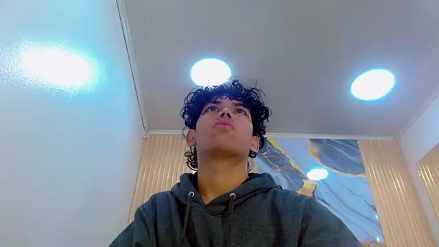 Snapshot of DaviidBuckx_ chatting on February 23, 2026, 2:46 am DaviidBuckx online show from February 23, 2026, 2:46 am