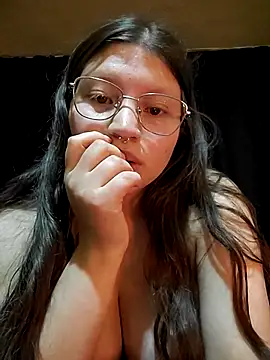 Snapshot of Monroe0303 chatting on June 5, 2026, 12:37 am Monroe0303 online show from June 5, 2026, 12:37 am