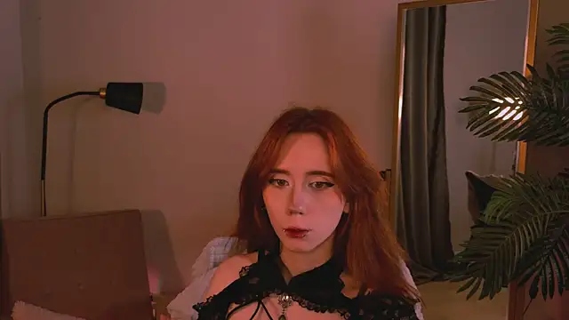 Asuka miu online show from April 7, 2026, 9:27 pm