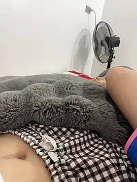 Snapshot of huyenzz chatting on February 23, 2026, 2:28 pm huyenzz online show from February 23, 2026, 2:28 pm