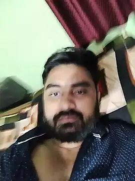 loyalboy 0052 online show from May 18, 2026, 8:24 pm