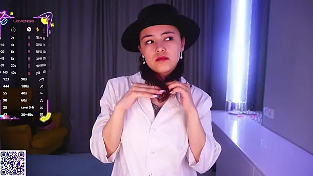 VerlieChahal online show from March 30, 2026, 8:43 pm