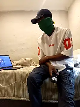 Snapshot of ZEEGOON chatting on February 20, 2026, 3:25 pm ZEEGOON online show from February 20, 2026, 3:25 pm