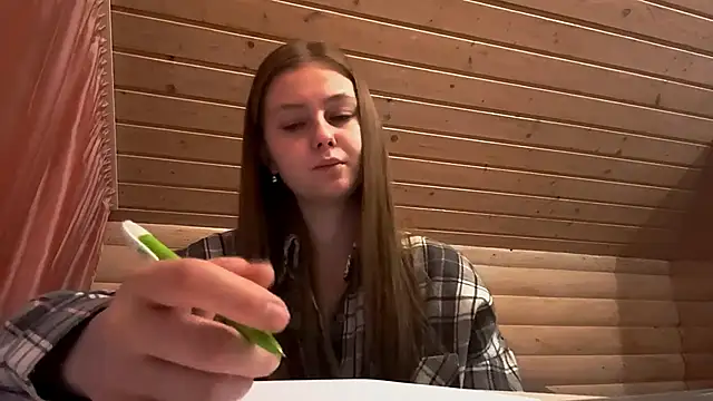 TessSamul online show from April 9, 2026, 8:15 pm