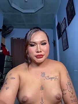 hollynicole online show from June 11, 2026, 4:42 am