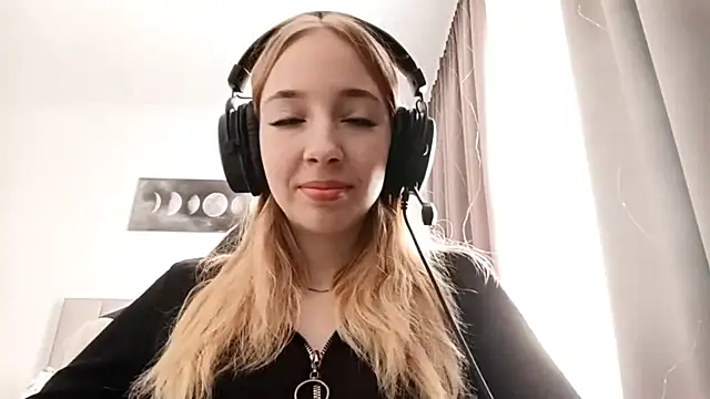 Snapshot of WackyNome chatting on February 15, 2026, 6:14 am WackyNome online show from February 15, 2026, 6:14 am