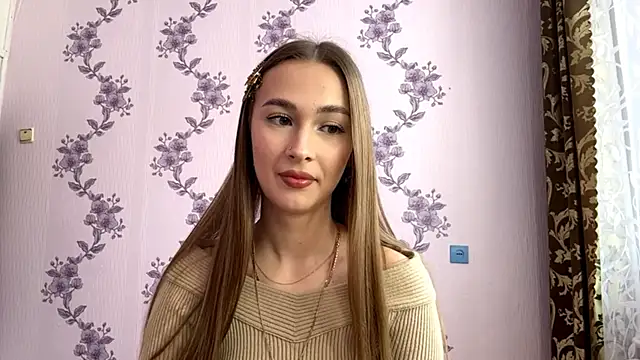 Snapshot of LacieHelaire chatting on February 28, 2026, 7:08 am LacieHelaire online show from February 28, 2026, 7:08 am