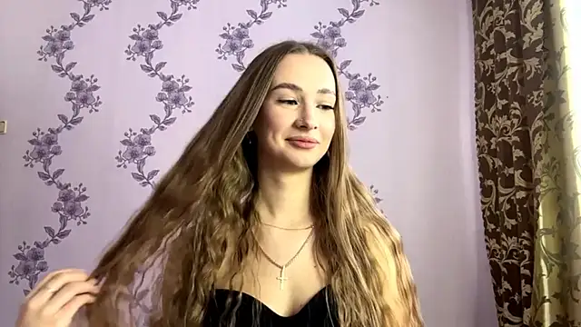 Snapshot of LacieHelaire chatting on February 22, 2026, 7:11 am LacieHelaire online show from February 22, 2026, 7:11 am