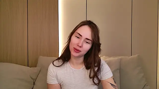 Arielle Vade online show from March 18, 2026, 5:32 am