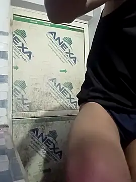 Snapshot of hotyboy_89 chatting on February 14, 2026, 4:23 am hotyboy 89 online show from February 14, 2026, 4:23 am