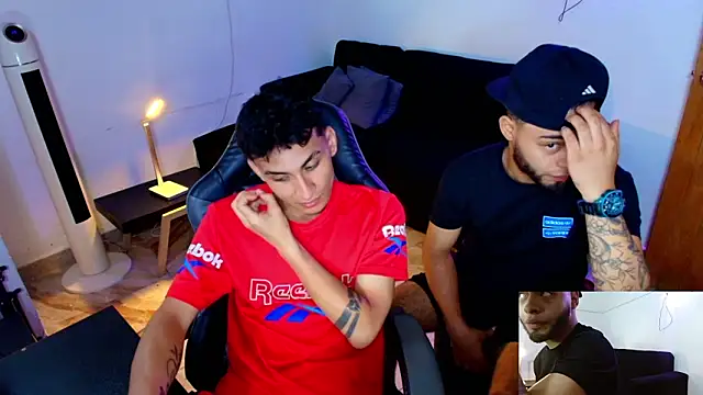 Xanderstone00 online show from March 12, 2026, 2:32 pm