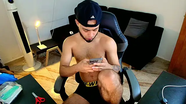 Xanderstone00 online show from March 16, 2026, 4:10 pm