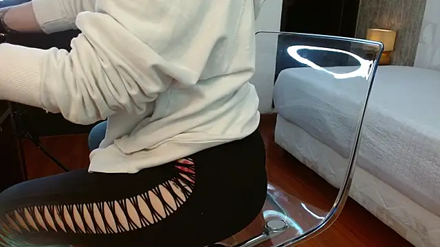 lincebdsm online show from November 12, 2025, 7:18 pm