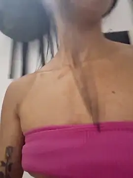 Snapshot of Alannys19 chatting on February 28, 2026, 4:12 am Alannys19 online show from February 28, 2026, 4:12 am