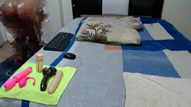 VeronaDimexx online show from March 15, 2026, 7:32 pm