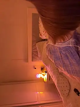 Snapshot of Lolka_kiti chatting on February 10, 2026, 9:47 pm Lolka kiti online show from February 10, 2026, 9:47 pm