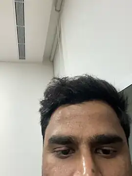 hassuniii online show from February 9, 2026, 3:43 pm