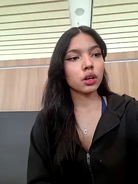 jadelaurent online show from June 1, 2026, 6:29 pm