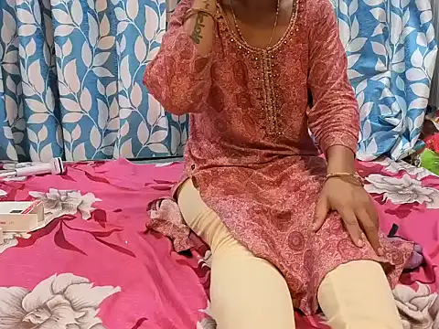 queen  mumbai online show from May 14, 2026, 7:44 pm