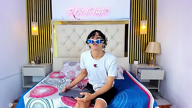 Adventurous Boys online show from April 17, 2026, 6:00 pm