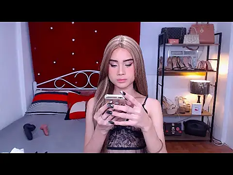 Snapshot of JuicyCockThea chatting on February 19, 2026, 8:33 am JuicyCockThea online show from February 19, 2026, 8:33 am