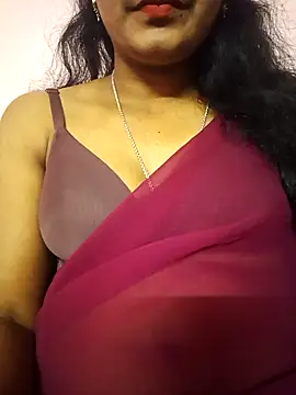 Snapshot of manu_sexy_ chatting on February 21, 2026, 6:21 pm manu sexy online show from February 21, 2026, 6:21 pm