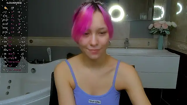 EmilyTrase online show from March 27, 2026, 1:36 am