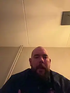 Snapshot of HorneySecretCoupleNL chatting on February 19, 2026, 4:31 am HorneySecretCoupleNL online show from February 19, 2026, 4:31 am