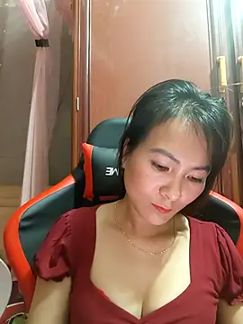 Snapshot of Aly_live chatting on February 14, 2026, 7:52 am Aly live online show from February 14, 2026, 7:52 am