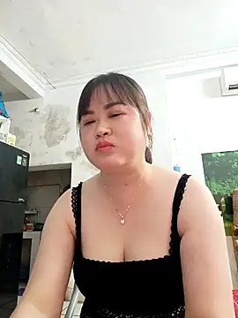 Kee-kimlee online show from April 13, 2026, 5:28 pm