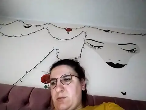 dana92vat online show from February 9, 2026, 6:17 pm