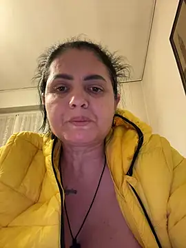 Snapshot of Sony28v chatting on February 20, 2026, 6:43 pm Sony28v online show from February 20, 2026, 6:43 pm