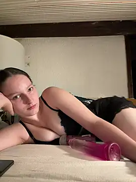 Snapshot of Mis-Elisa96 chatting on July 10, 2026, 11:38 pm Mis-Elisa96 online show from July 10, 2026, 11:38 pm