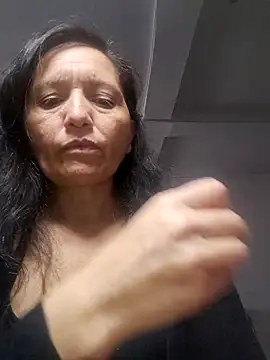 Alexamontiel  online show from February 11, 2026, 2:39 pm