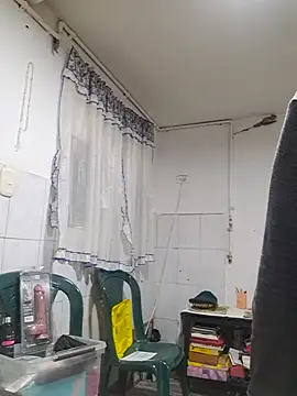 Alexamontiel  online show from February 13, 2026, 12:49 pm