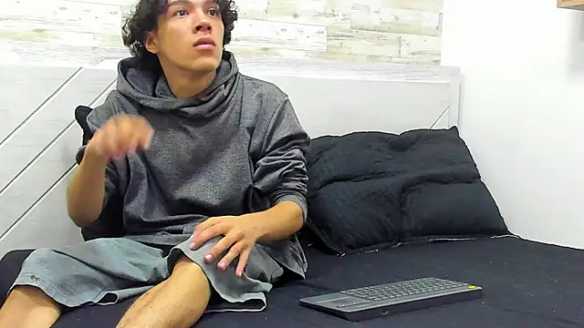 Snapshot of Jordi_Cooper chatting on February 16, 2026, 4:33 am Jordi Cooper online show from February 16, 2026, 4:33 am