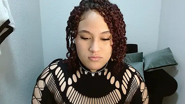 Snapshot of leilanewgirl chatting on February 24, 2026, 12:28 pm leilanewgirl online show from February 24, 2026, 12:28 pm