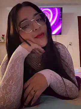 victtoria18 online show from March 4, 2026, 2:03 pm