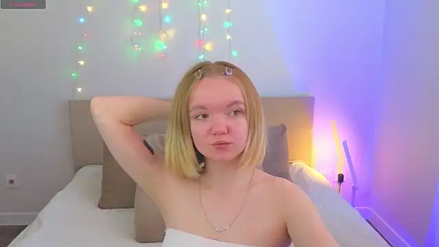 StellaBunny online show from March 24, 2026, 4:12 am