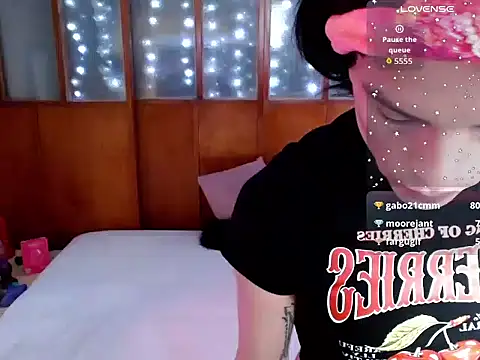 Snapshot of DanniHotBoy02 chatting on February 24, 2026, 4:19 pm DanniHotBoy02 online show from February 24, 2026, 4:19 pm