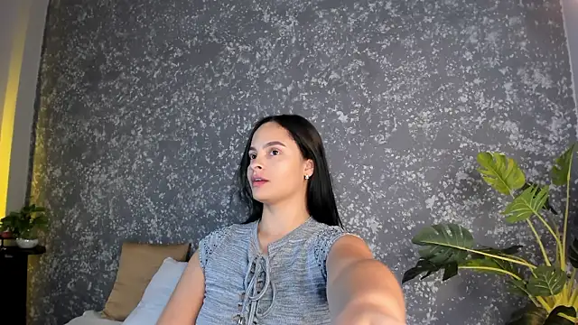 emma  summers online show from March 19, 2026, 7:14 pm